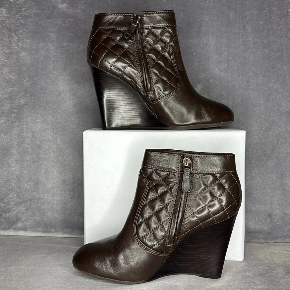 ✨ Tory Burch Leila Brown Quilted Leather Wedge Ankle Boots | Size 9M✨